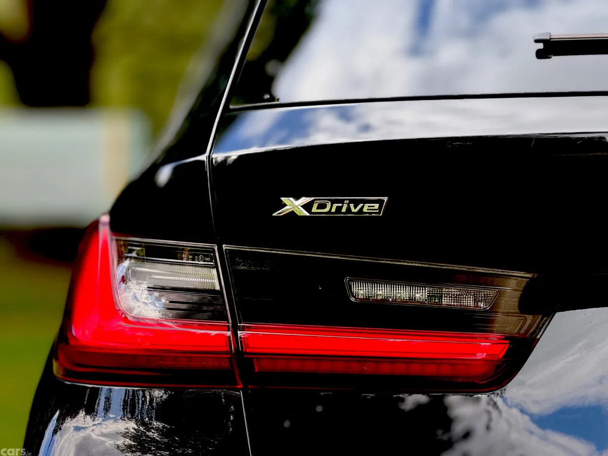 BMW 3-Series Estate, Petrol Plug-in Hybrid, 2023, Black