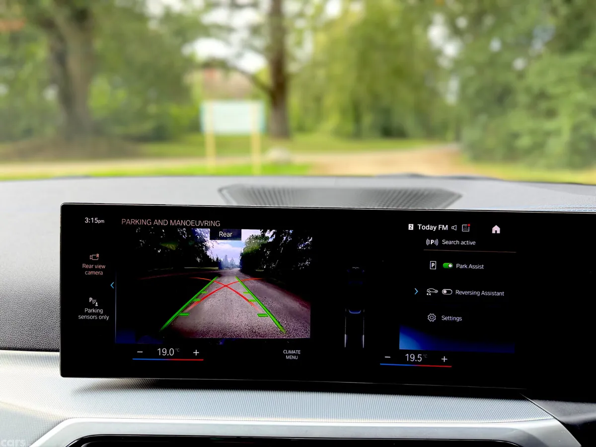 BMW 3-Series Estate, Petrol Plug-in Hybrid, 2023, Black