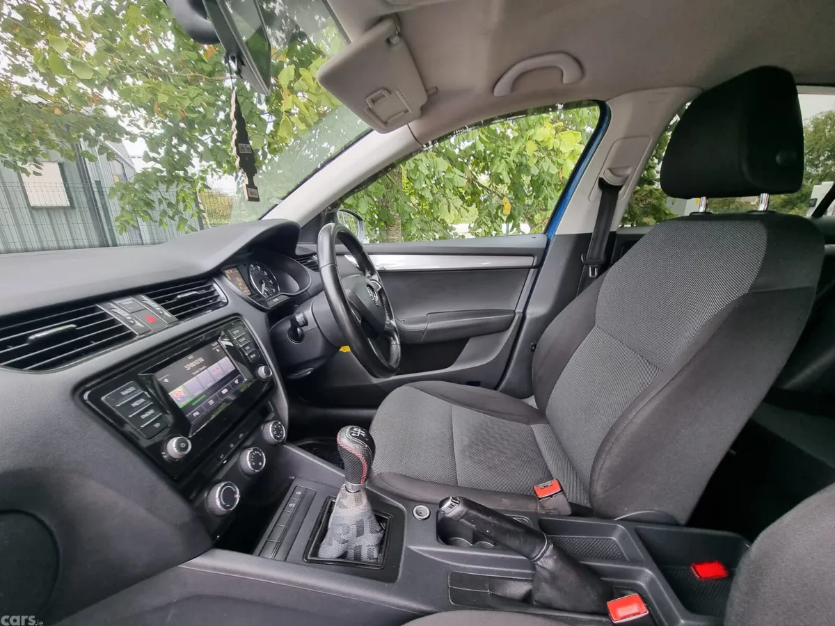 Skoda Octavia Hatchback, Diesel, 2015, Blue