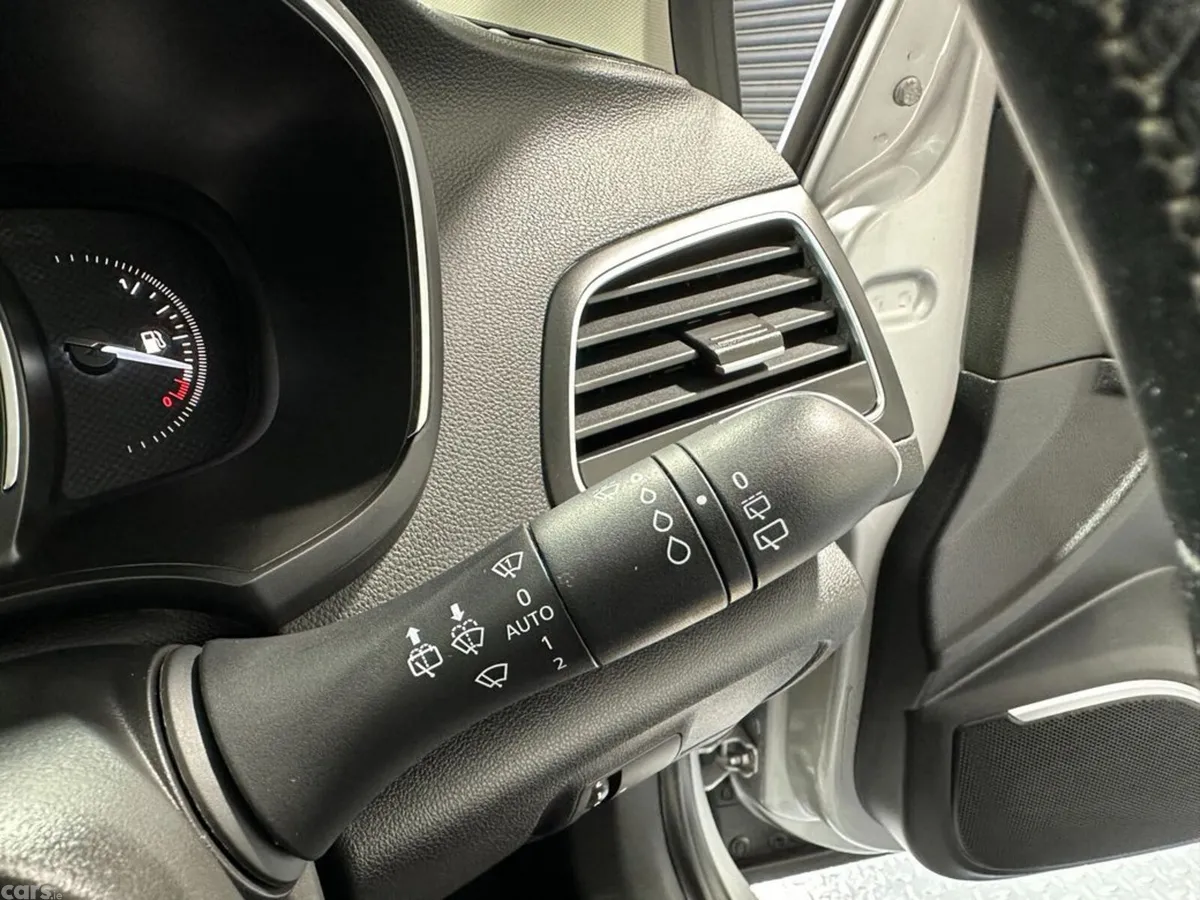 Renault Megane Hatchback, Diesel, 2016, Silver
