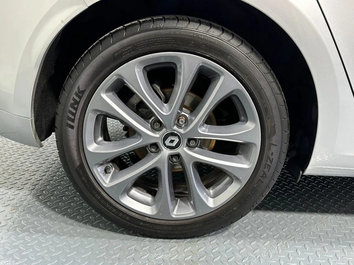 Renault Megane Hatchback, Diesel, 2016, Silver