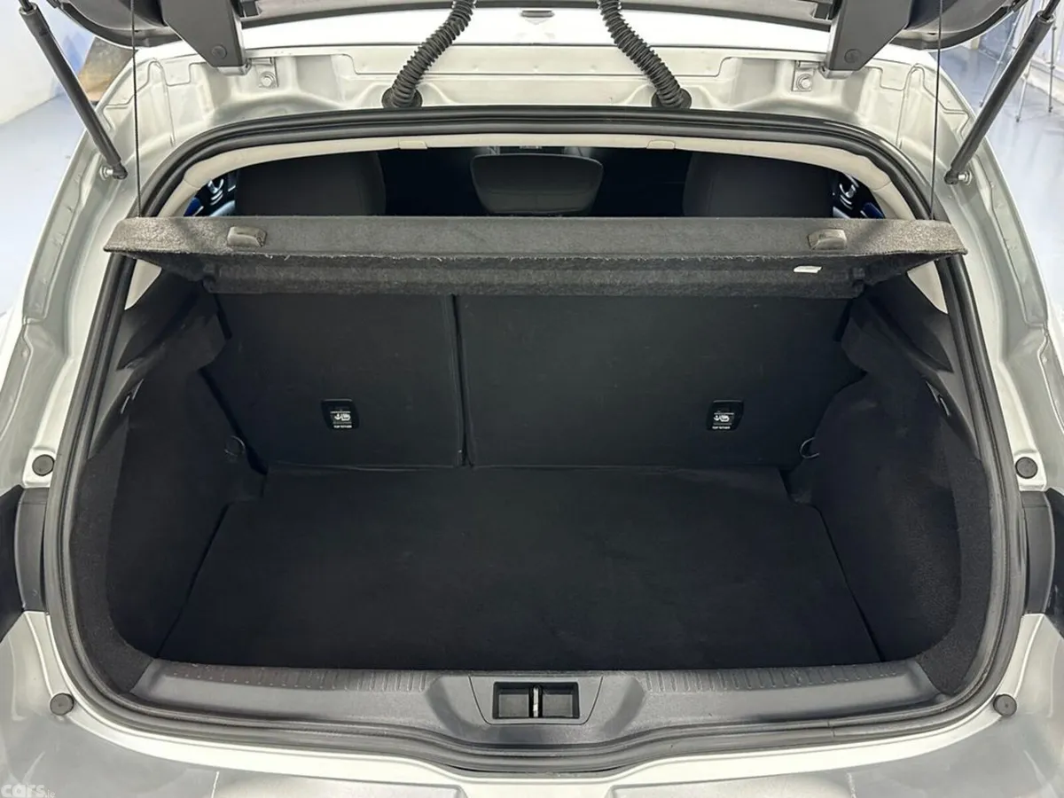 Renault Megane Hatchback, Diesel, 2016, Silver