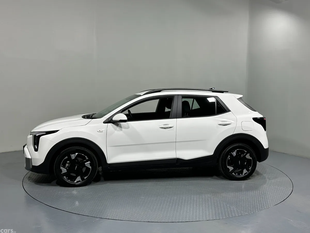 Kia Stonic SUV, Petrol, 2026, White