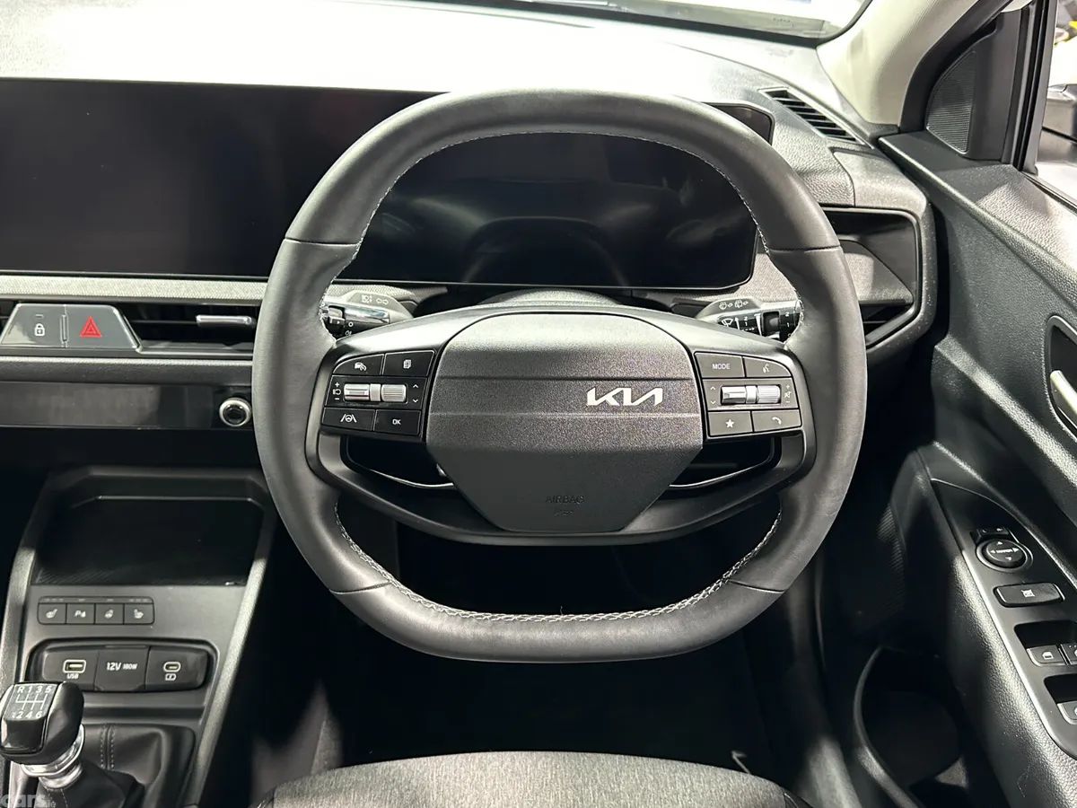 Kia Stonic SUV, Petrol, 2026, White