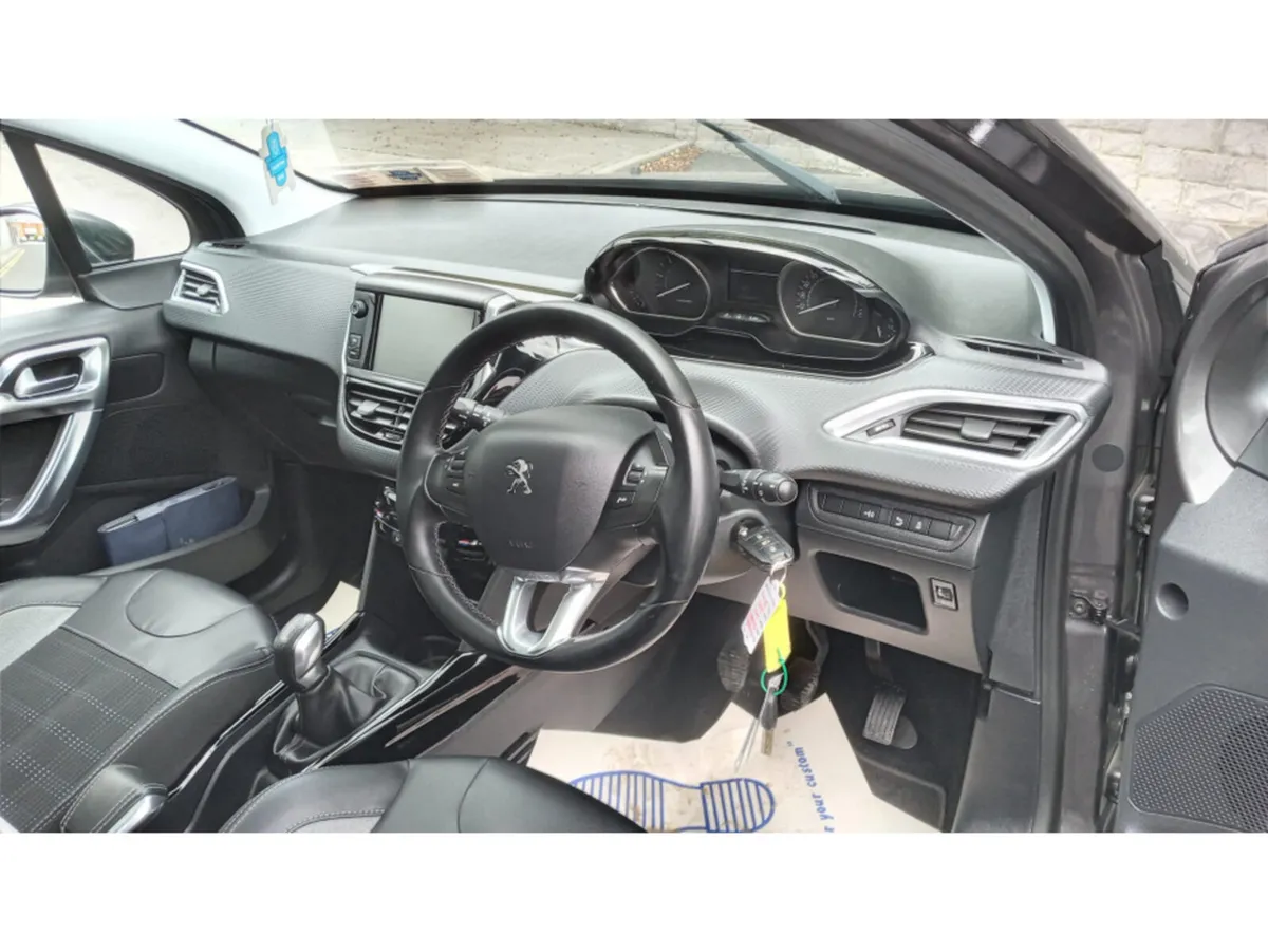 Peugeot 2008 Estate, Diesel, 2017, Grey