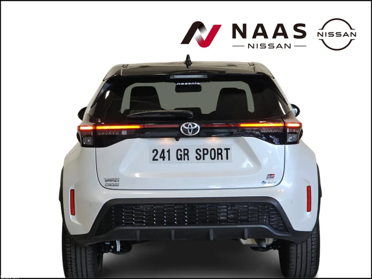 Toyota Yaris Cross MPV, Petrol Hybrid, 2024, White