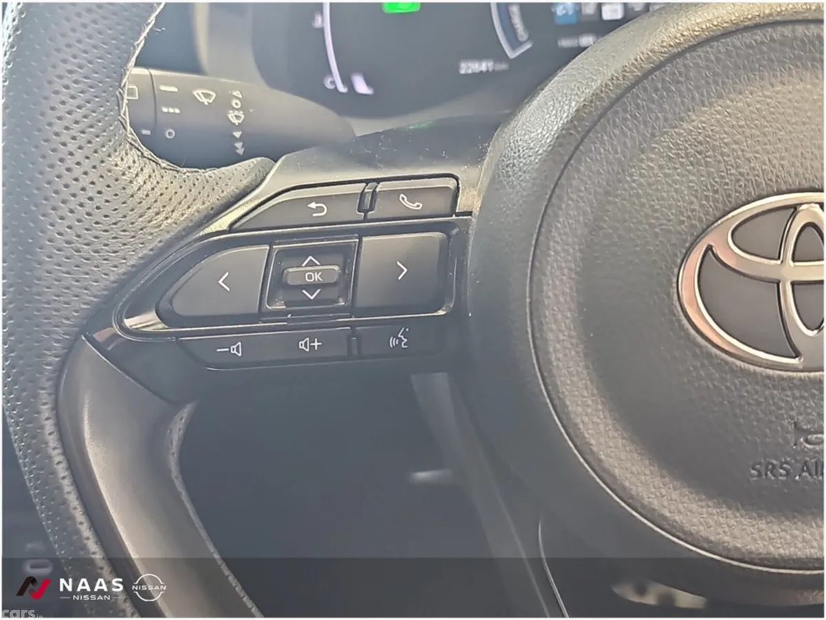 Toyota Yaris Cross MPV, Petrol Hybrid, 2024, White