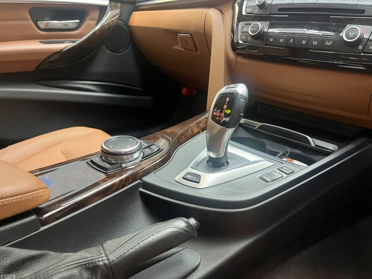 BMW 3-Series Saloon, Petrol, 2017, Black