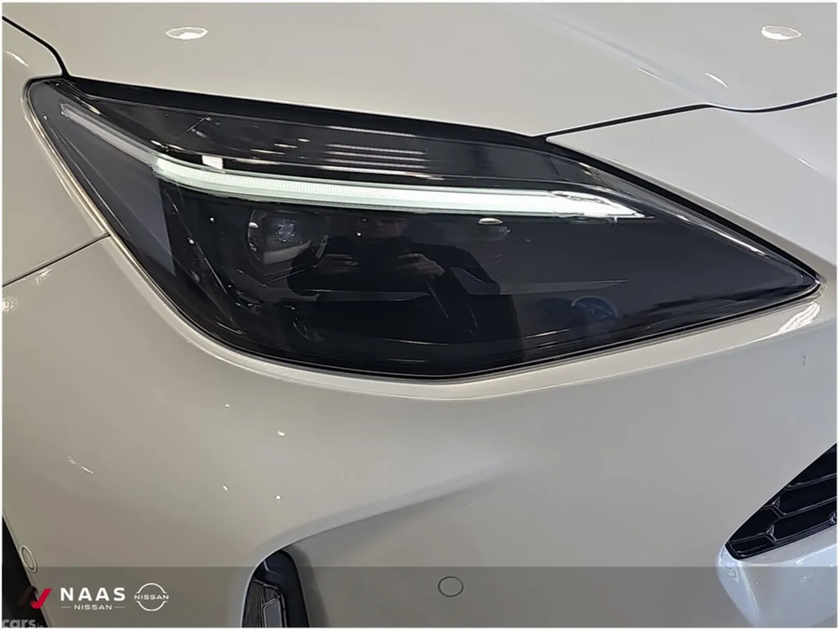 Toyota Yaris Cross MPV, Petrol Hybrid, 2024, White