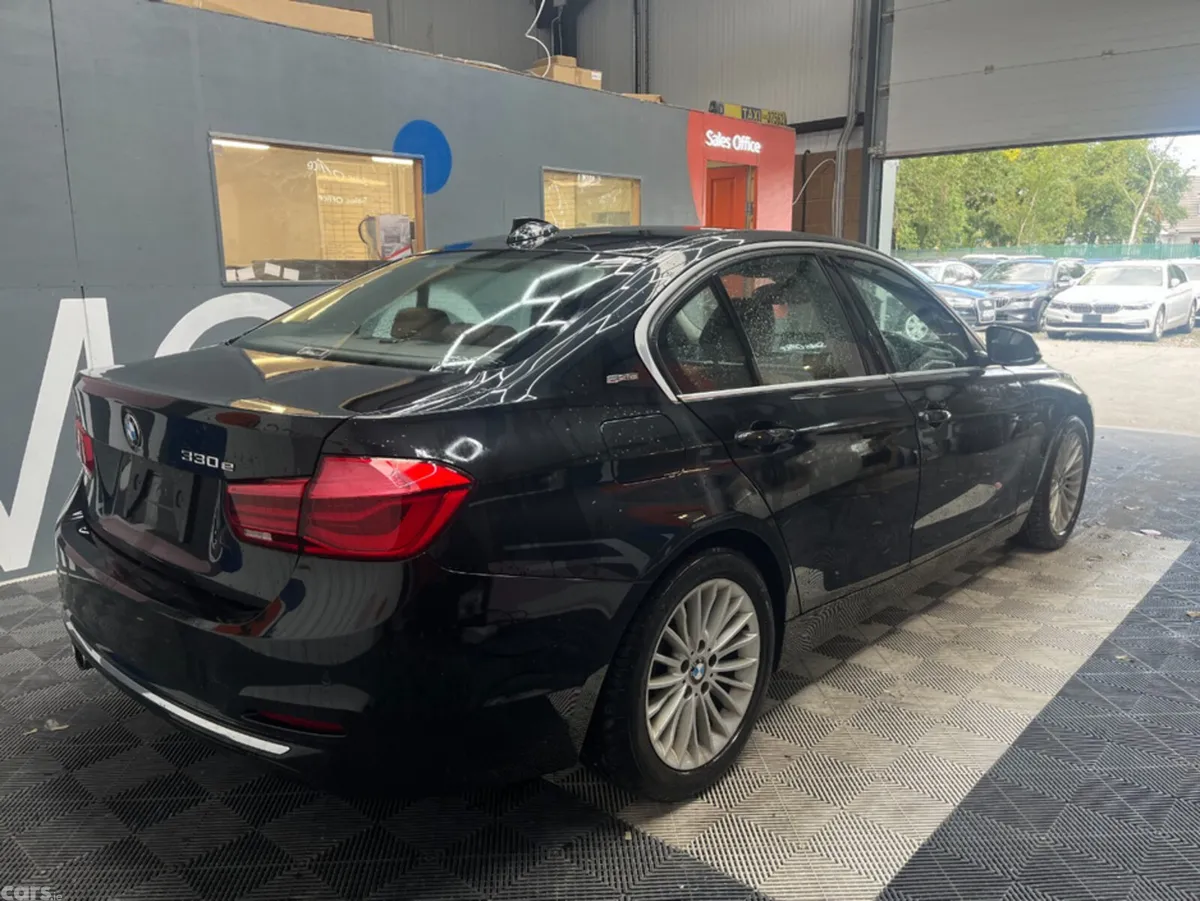 BMW 3-Series Saloon, Petrol, 2017, Black