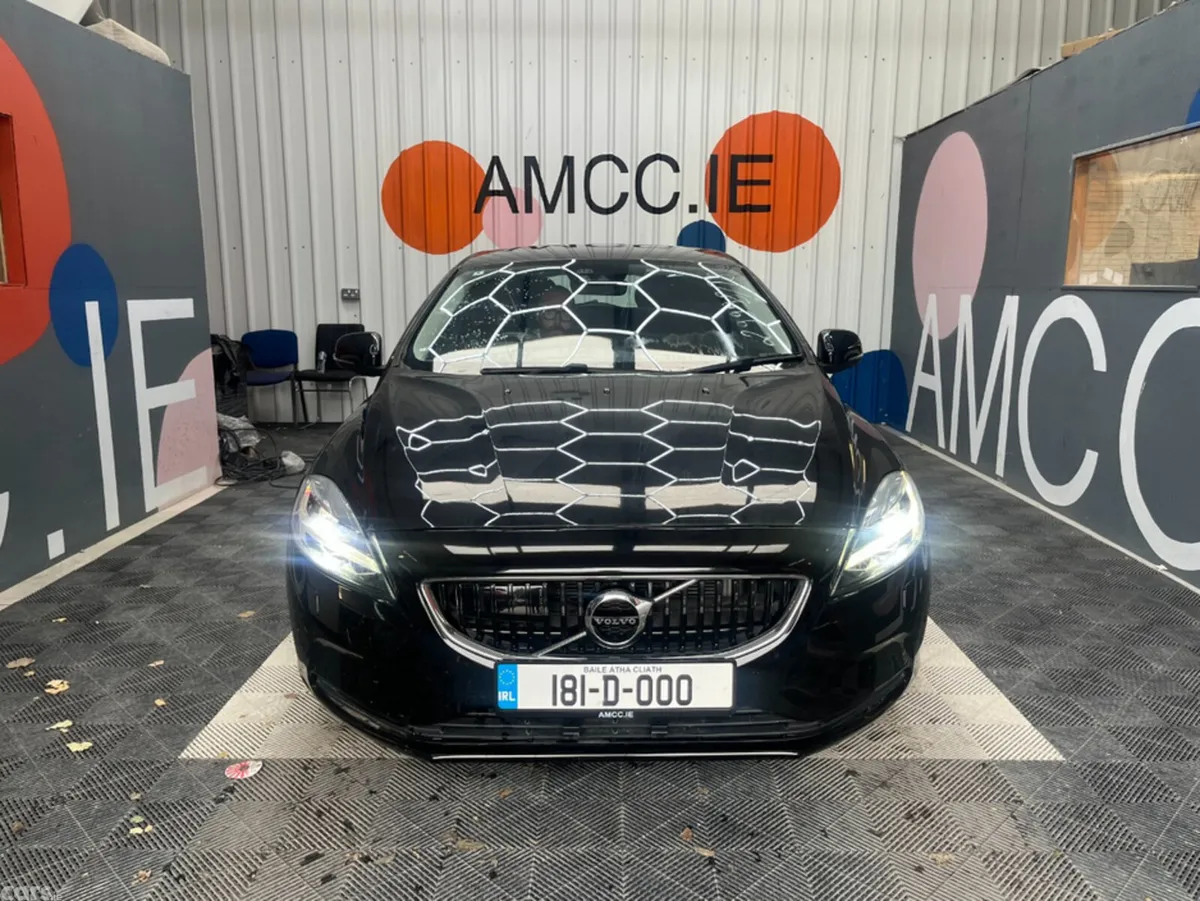Volvo V40 Estate, Diesel, 2018, Black