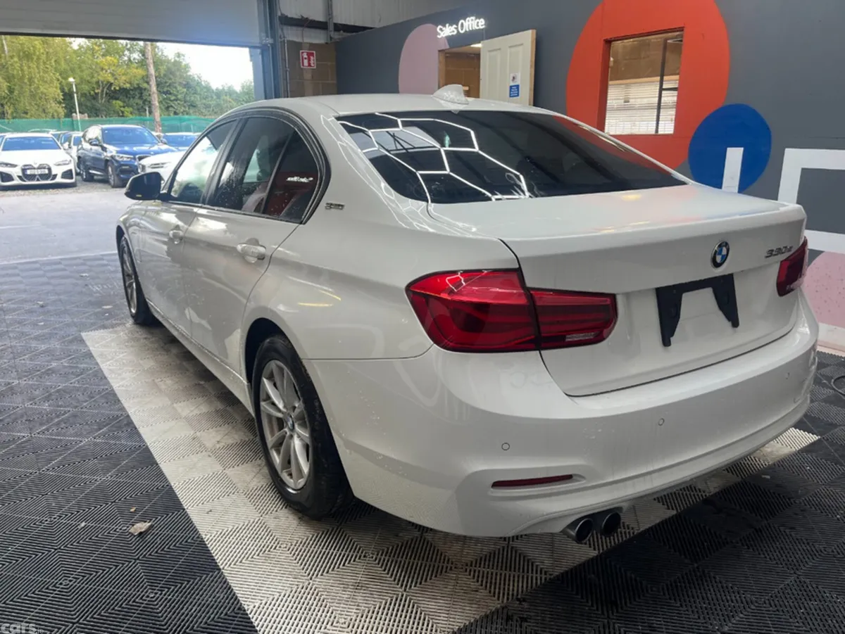 BMW 3-Series Saloon, Petrol, 2016, White