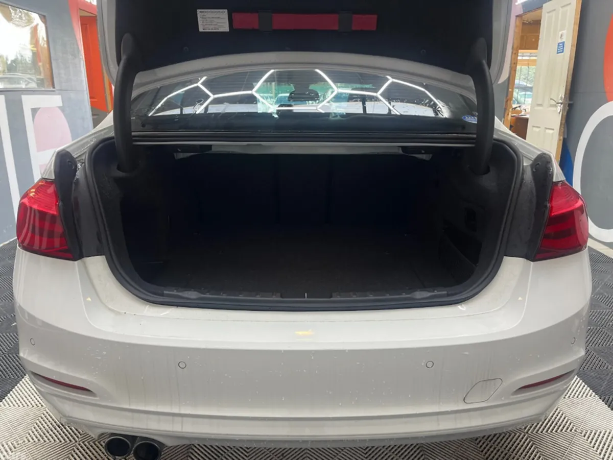 BMW 3-Series Saloon, Petrol, 2016, White