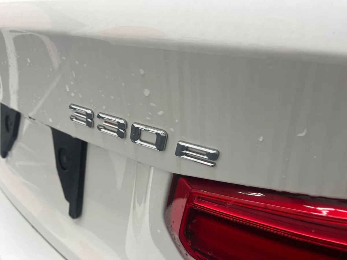 BMW 3-Series Saloon, Petrol, 2016, White