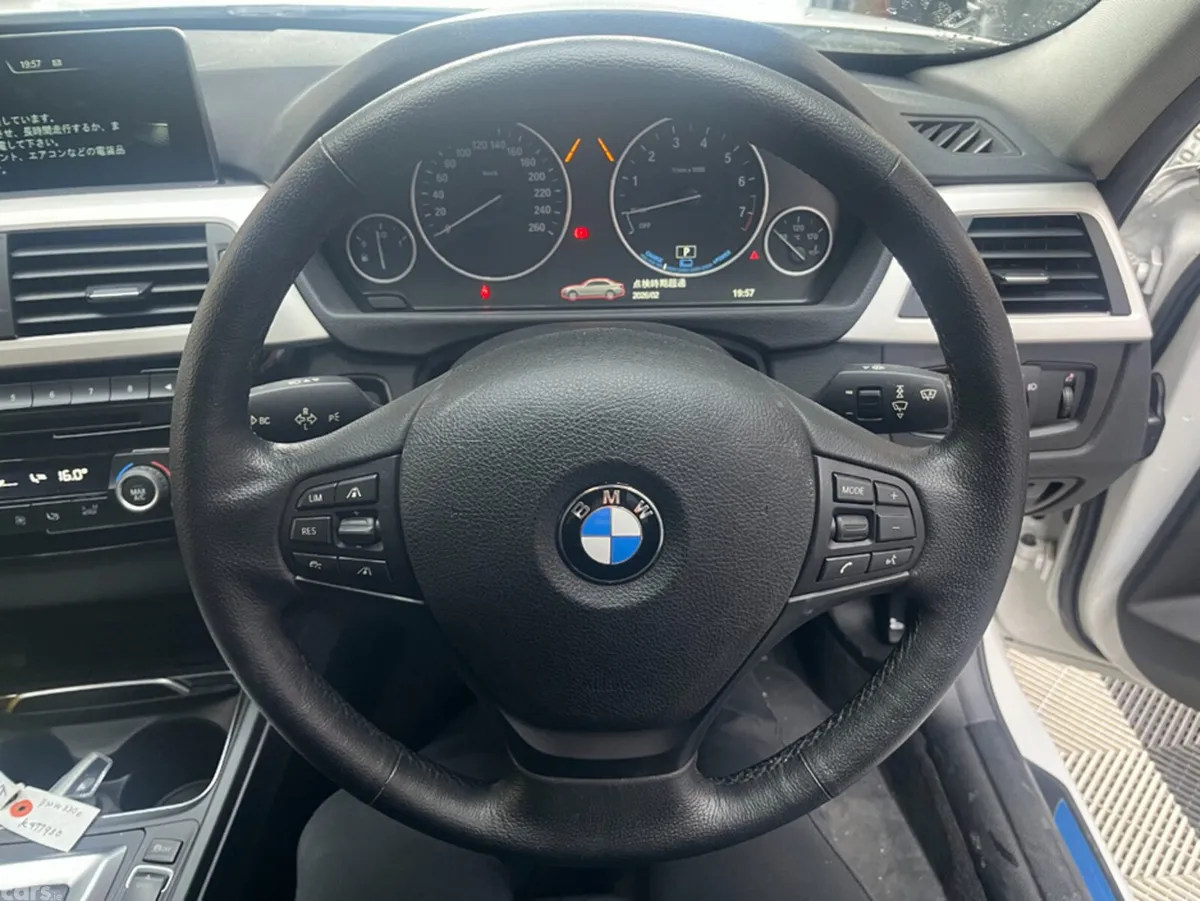 BMW 3-Series Saloon, Petrol, 2016, White