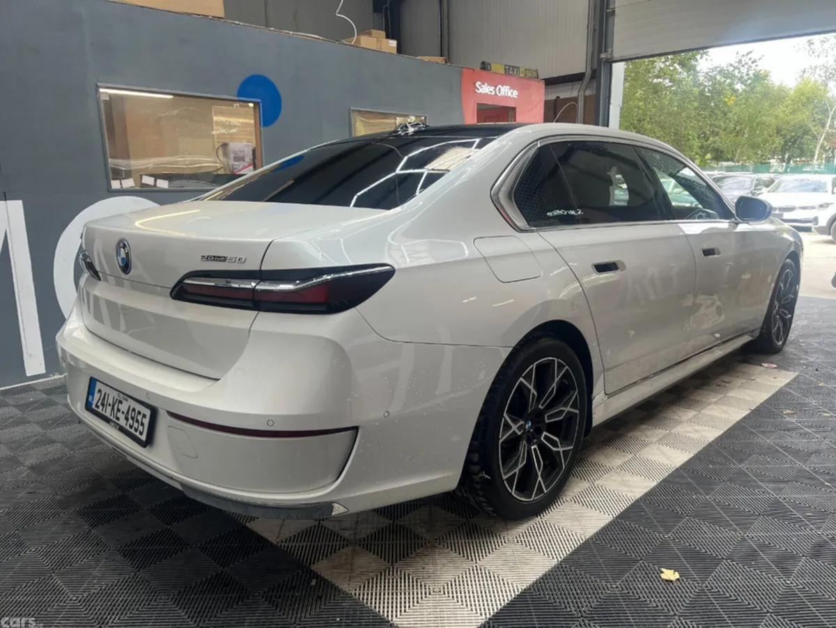 BMW i7 Saloon, Electric, 2024, White