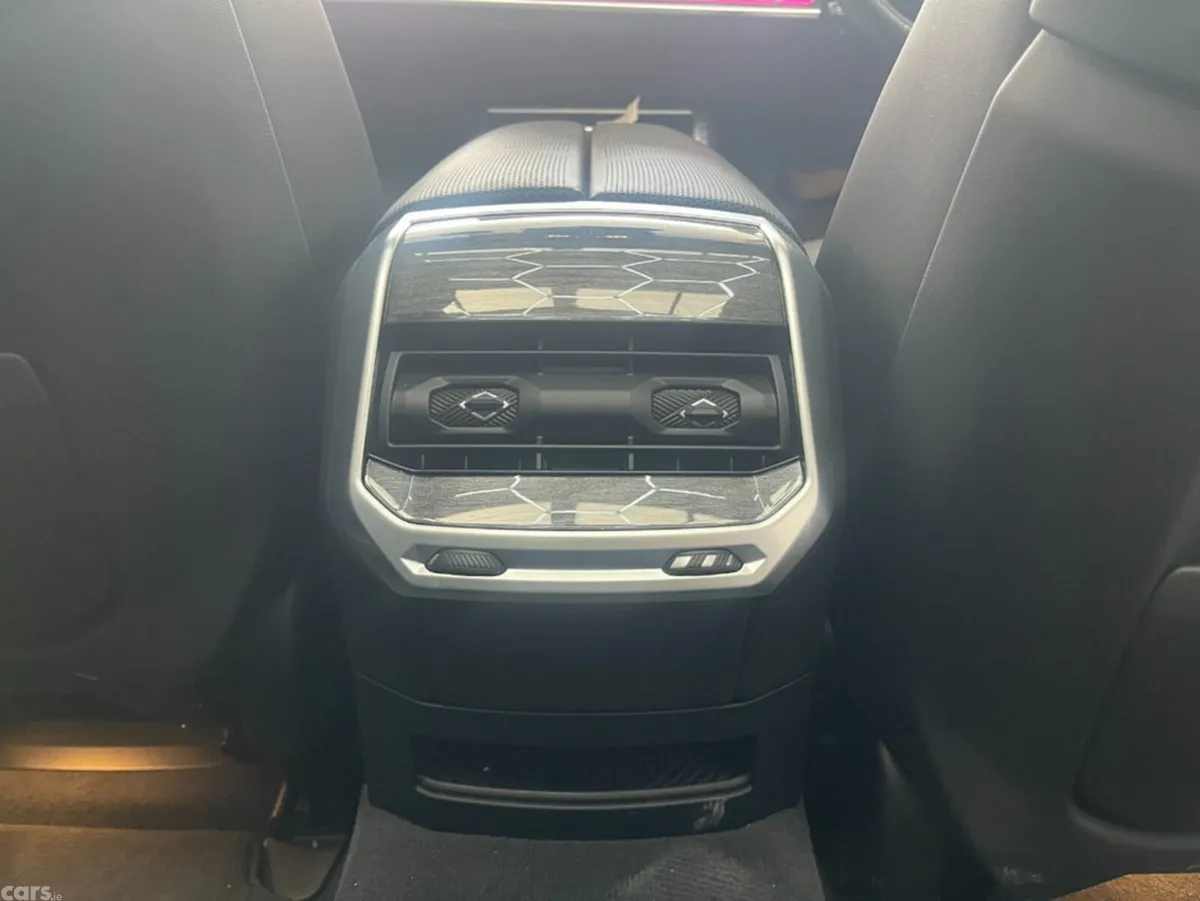 BMW i7 Saloon, Electric, 2024, White