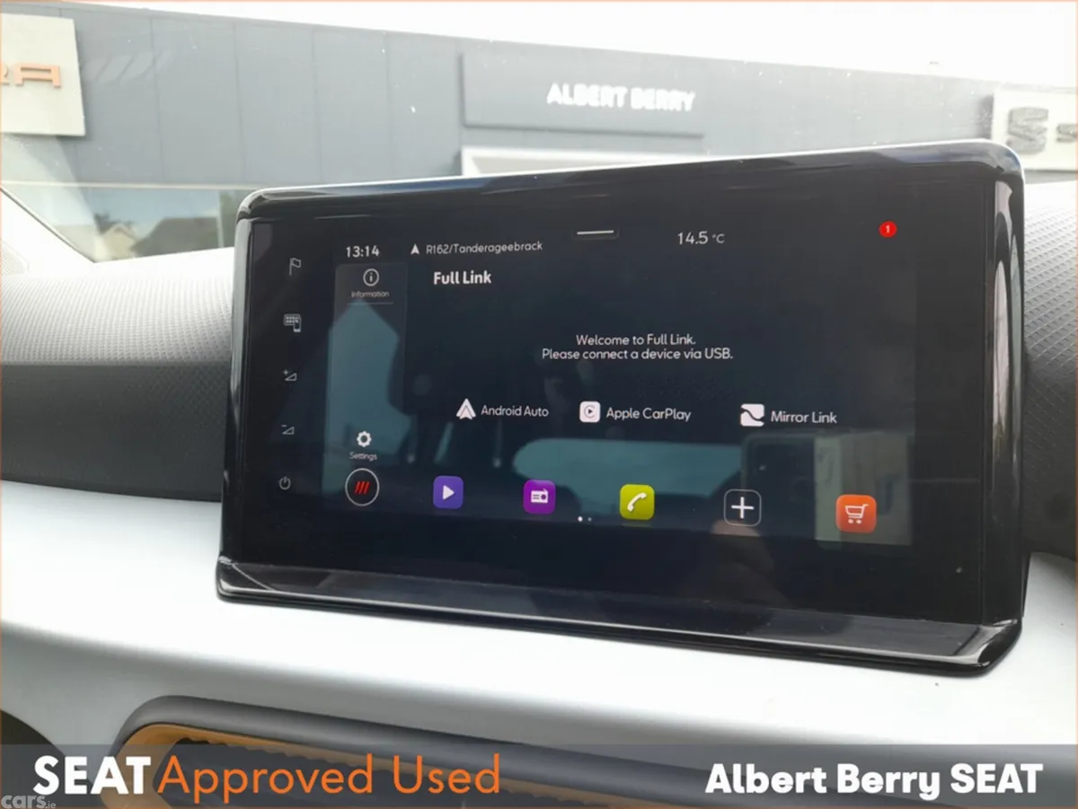 SEAT Arona Hatchback, Petrol, 2022, White