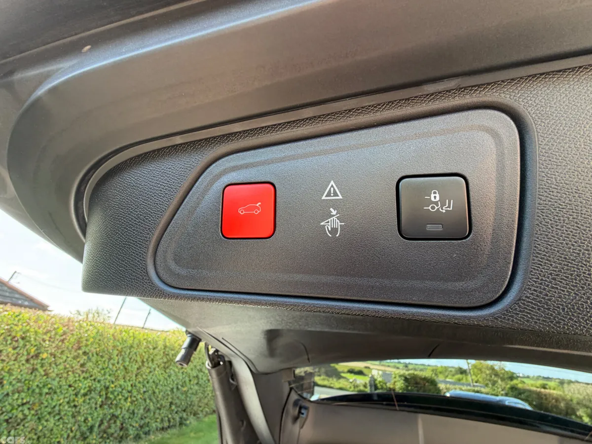 Peugeot 3008 SUV, Diesel, 2019, White