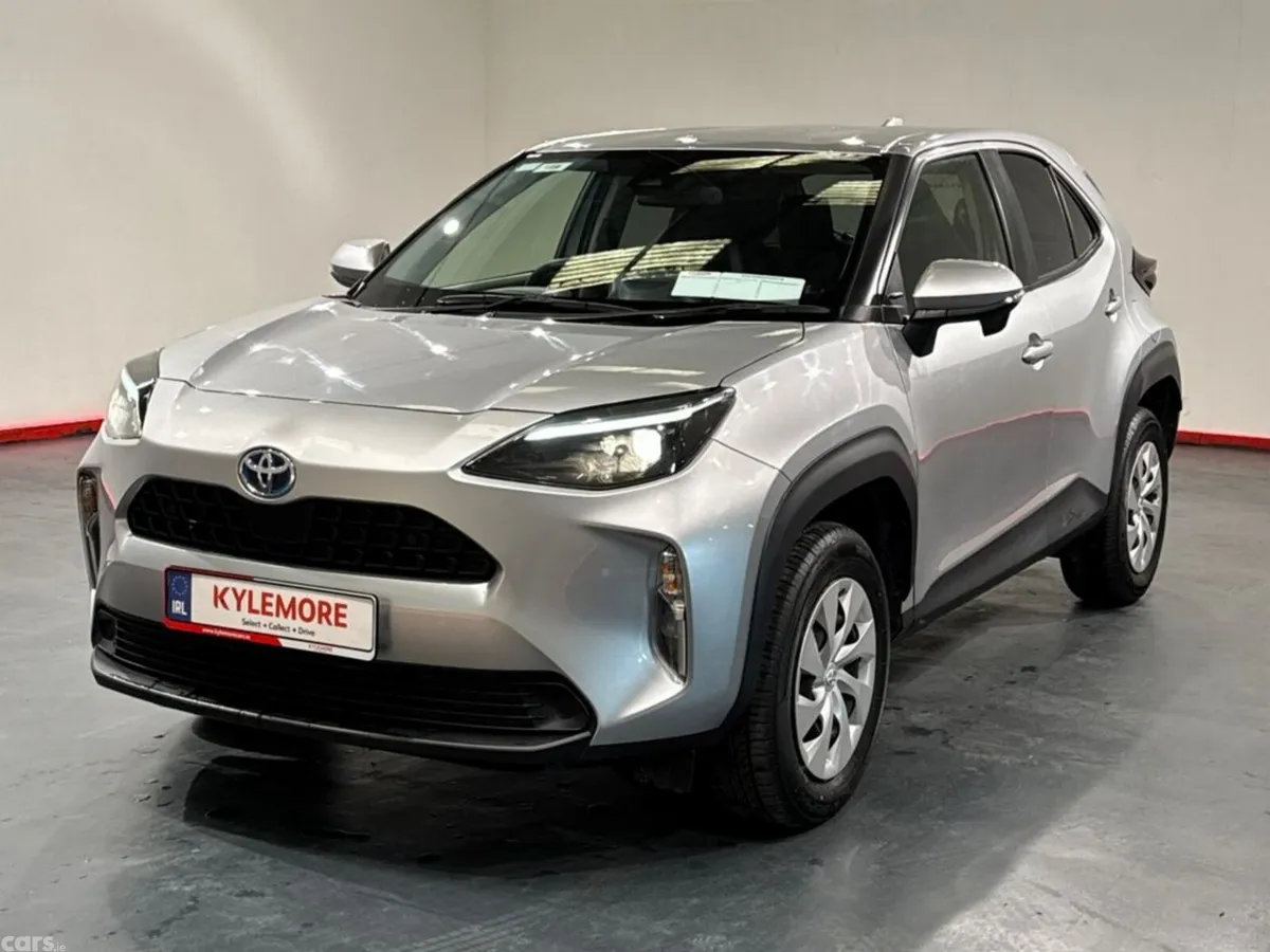Toyota Yaris Cross SUV, Petrol Hybrid, 2022, Silver