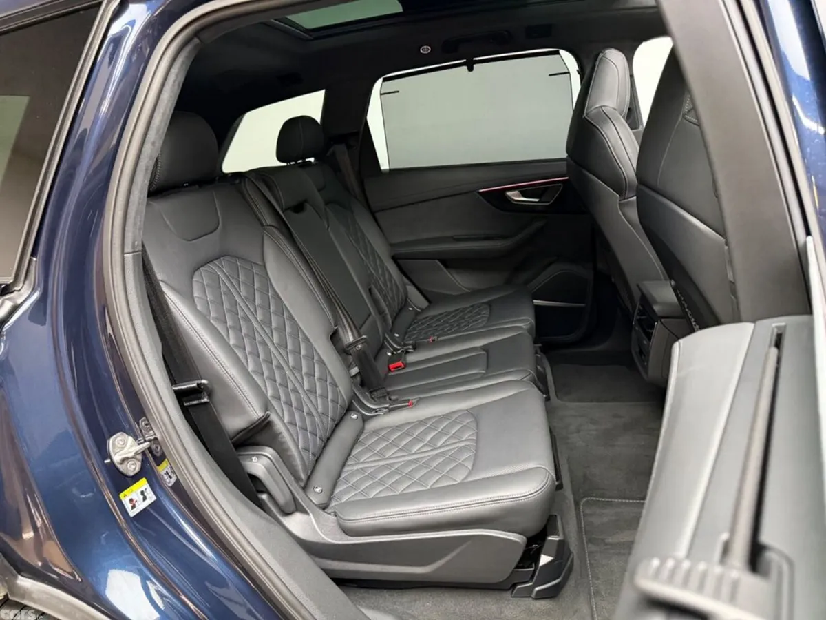 Audi Q7 SUV, Petrol Plug-in Hybrid, 2025, Blue