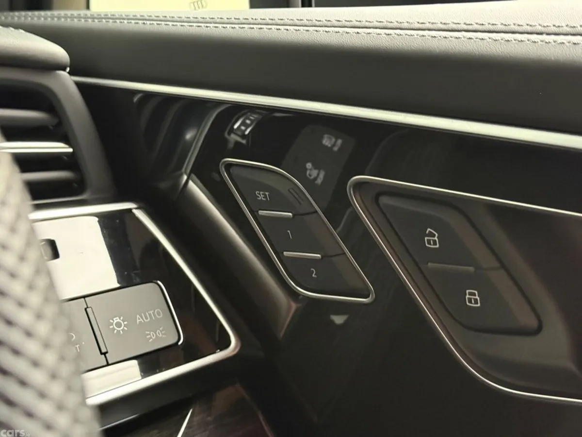 Audi Q7 SUV, Petrol Plug-in Hybrid, 2025, Blue