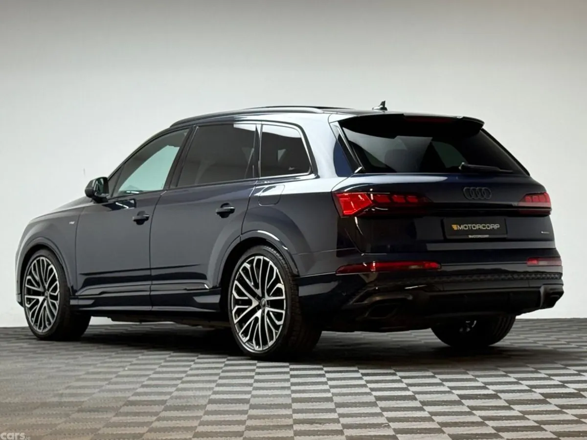 Audi Q7 SUV, Petrol Plug-in Hybrid, 2025, Blue