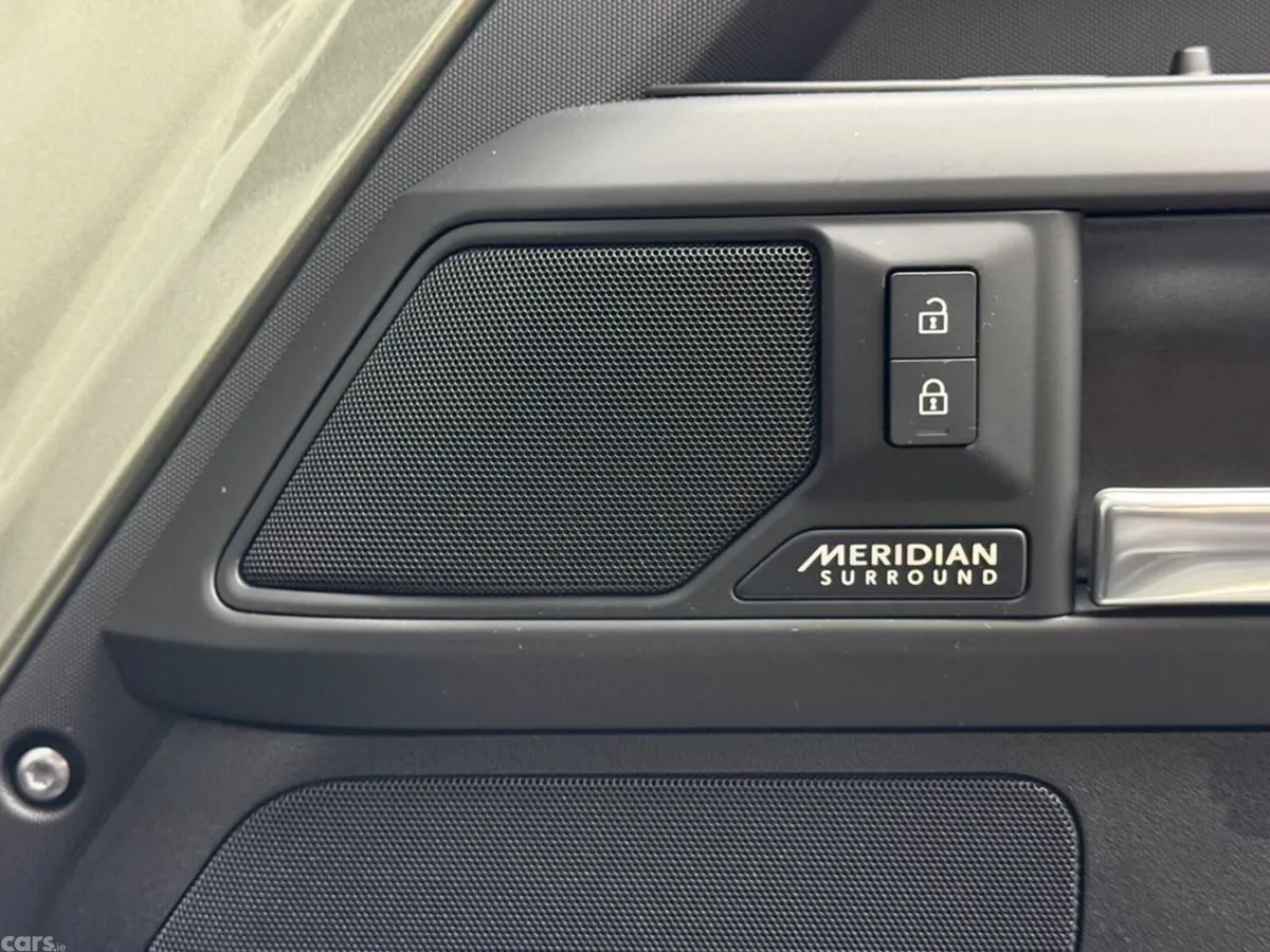 Land Rover Defender SUV, Petrol Plug-in Hybrid, 2025, Green