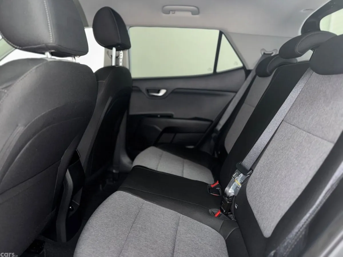 Kia Stonic Estate, Petrol Hybrid, 2026, Grey