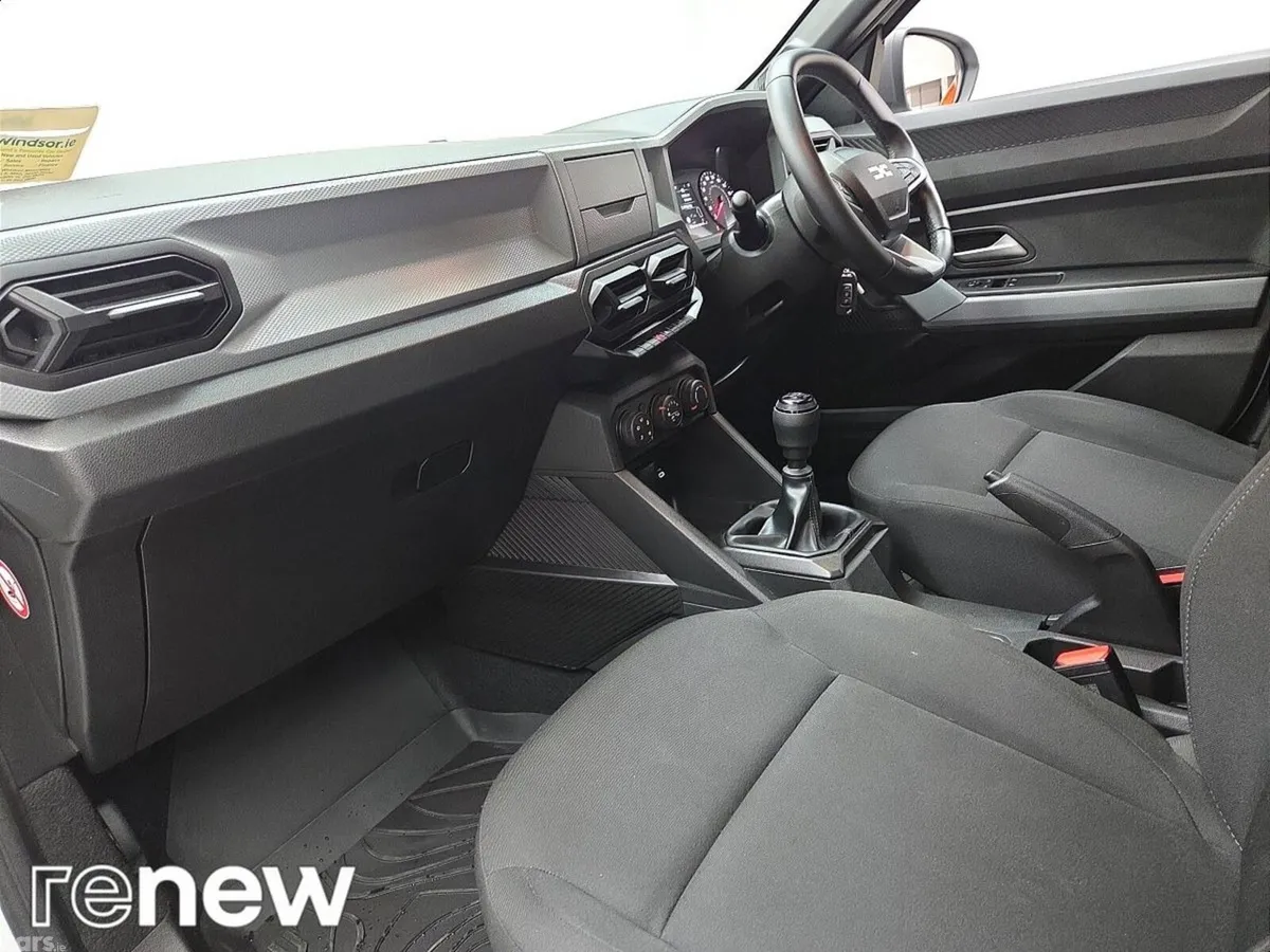 Dacia Duster SUV, Petrol, 2025, White