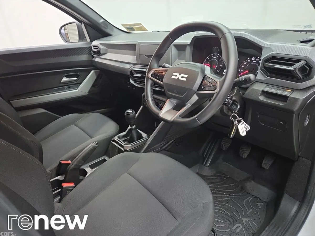 Dacia Duster SUV, Petrol, 2025, White