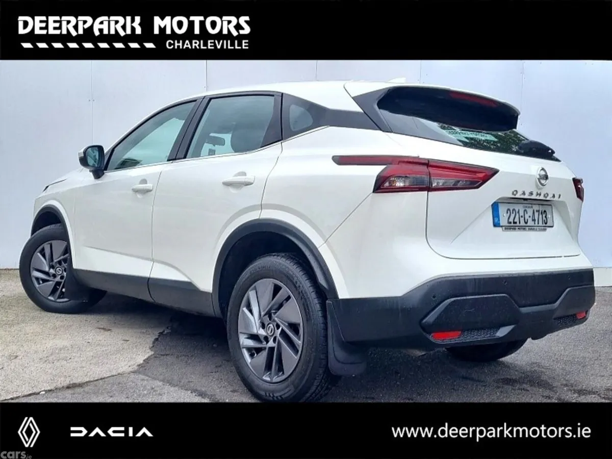 Nissan Qashqai MPV, Petrol, 2022, White