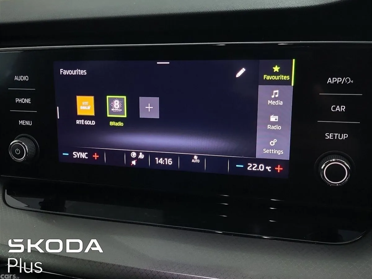 Skoda Octavia Saloon, Petrol, 2023, Blue