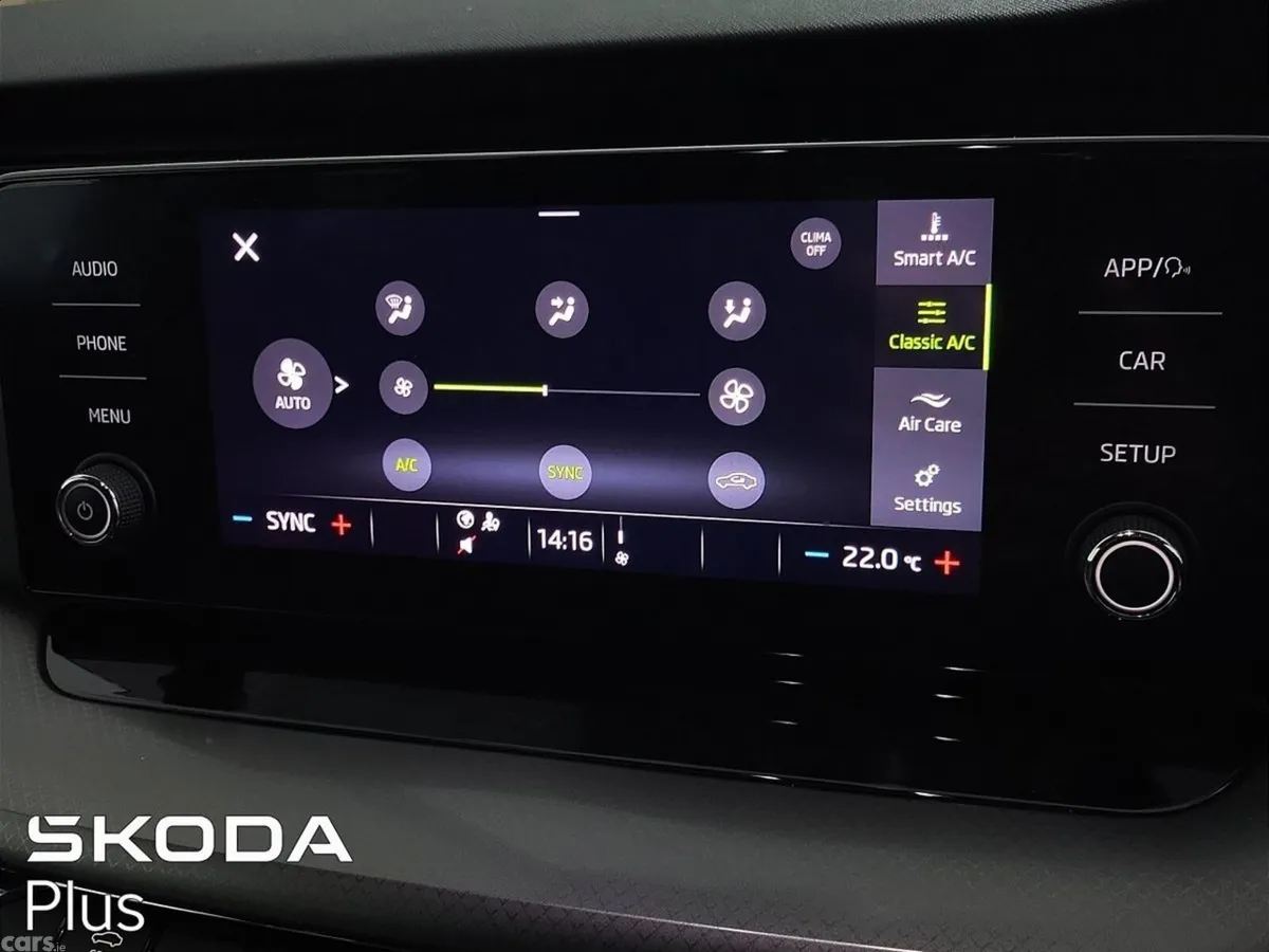Skoda Octavia Saloon, Petrol, 2023, Blue
