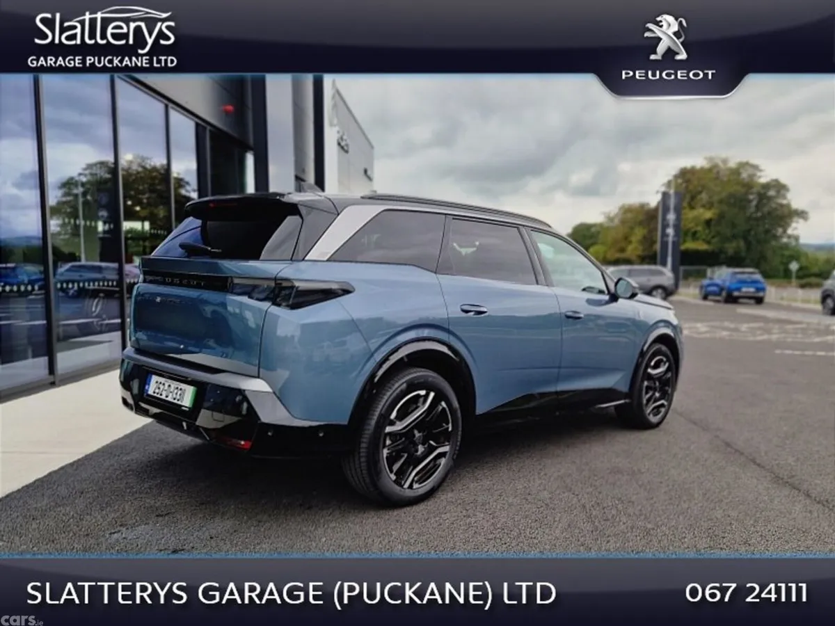 Peugeot 5008 SUV, Electric, 2025, Blue