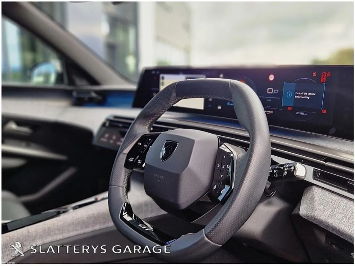 Peugeot 5008 SUV, Electric, 2025, Blue