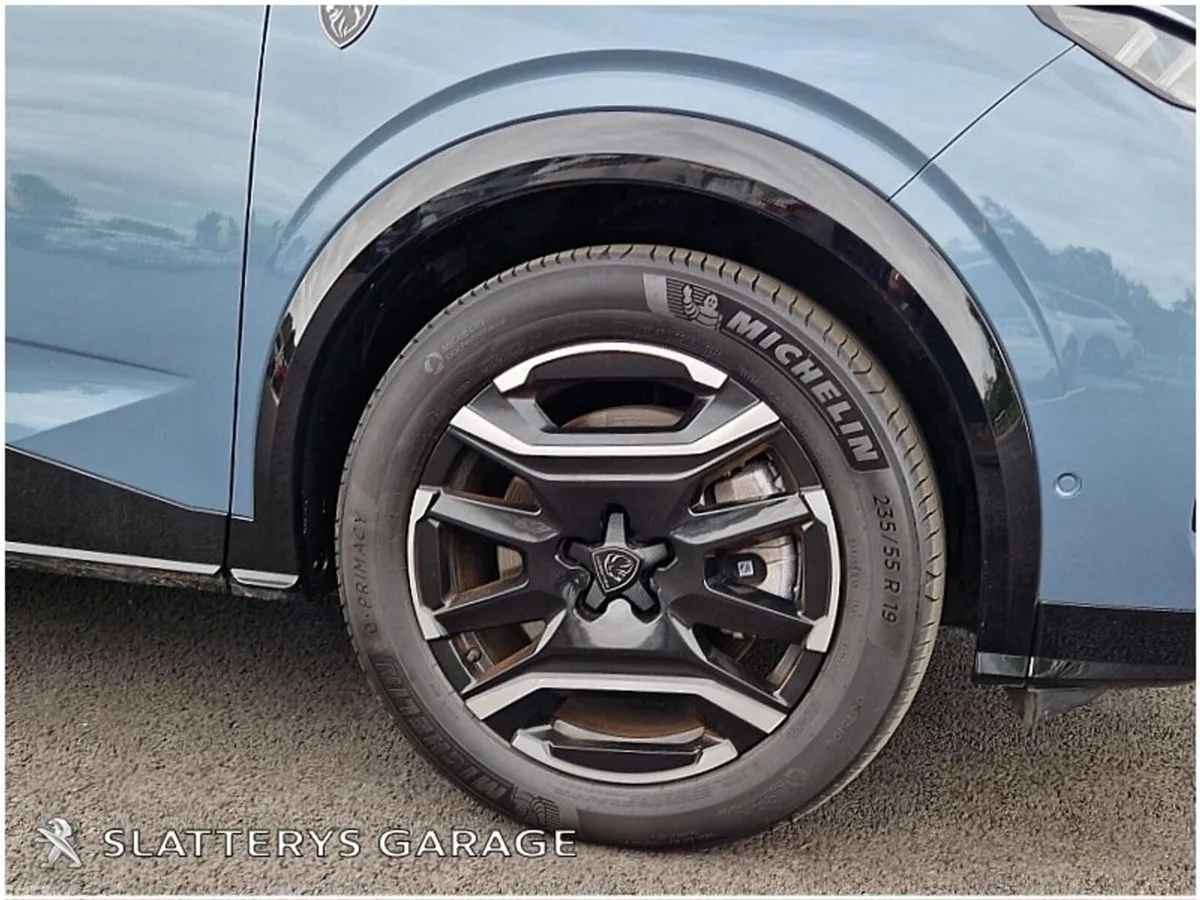 Peugeot 5008 SUV, Electric, 2025, Blue