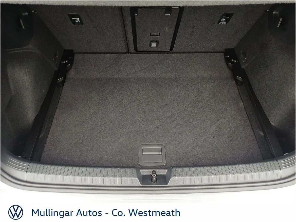 Volkswagen Golf Estate, Petrol, 2024, Grey