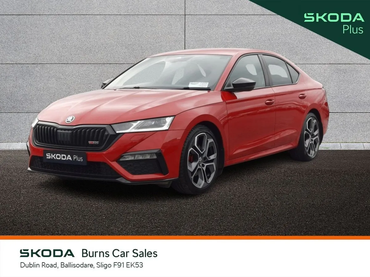 Skoda Octavia Saloon, Diesel, 2024, Red