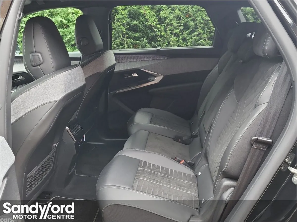 Peugeot 5008 SUV, Electric, 2026, Black