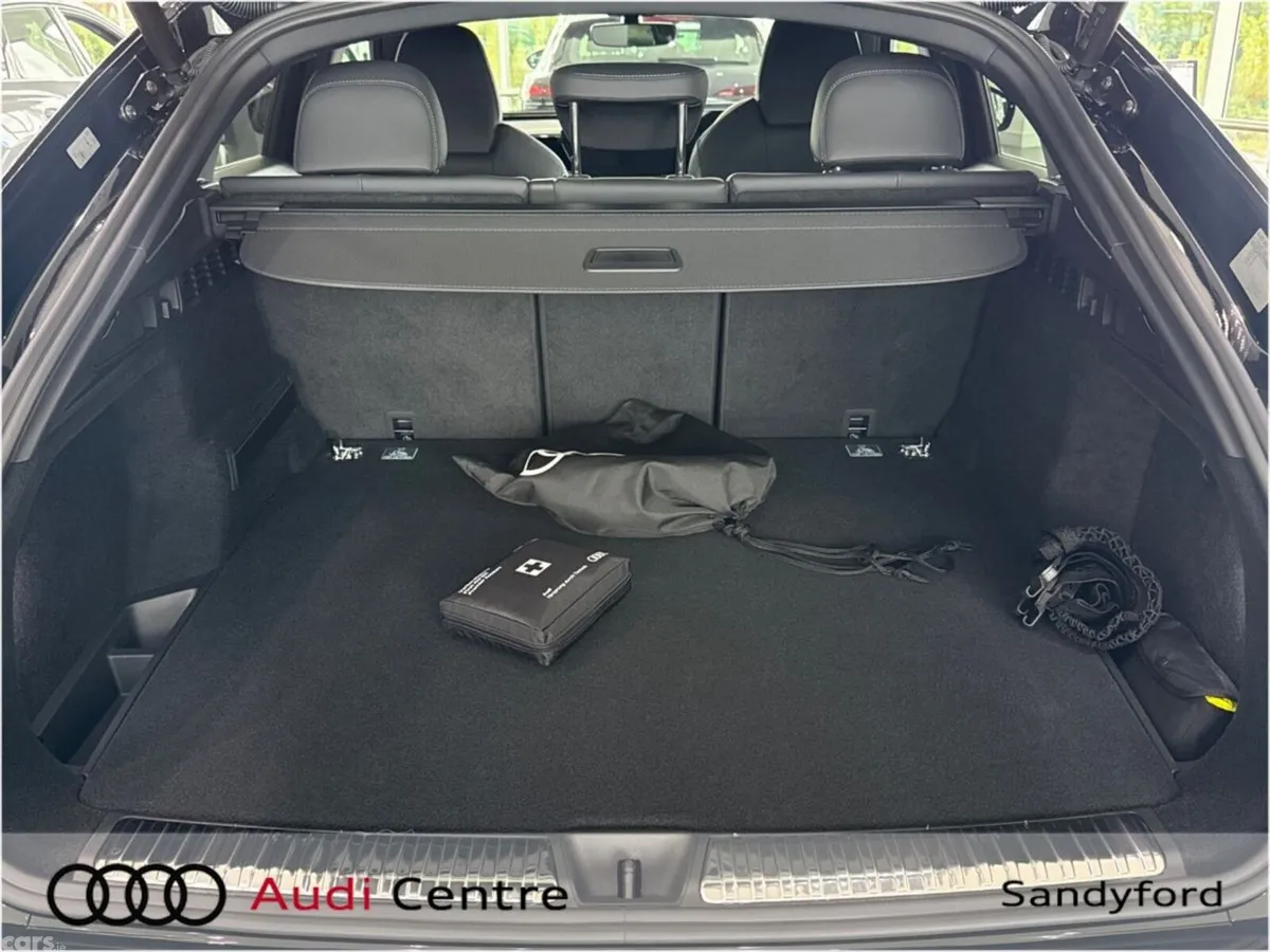 Audi Q5 Hatchback, Petrol Plug-in Hybrid, 2026, Black