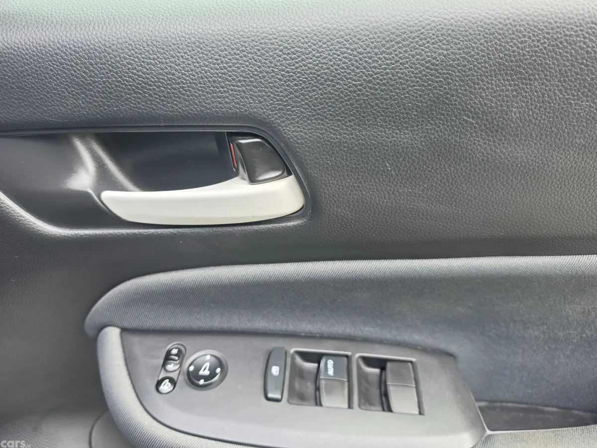 Honda Fit Hatchback, Petrol Hybrid, 2021, Black