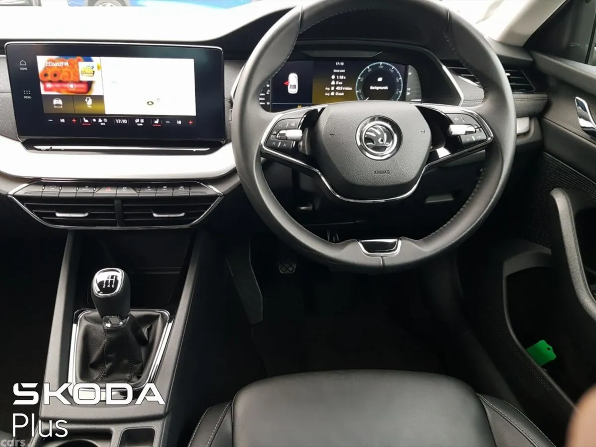 Skoda Octavia Saloon, Diesel, 2023, Grey