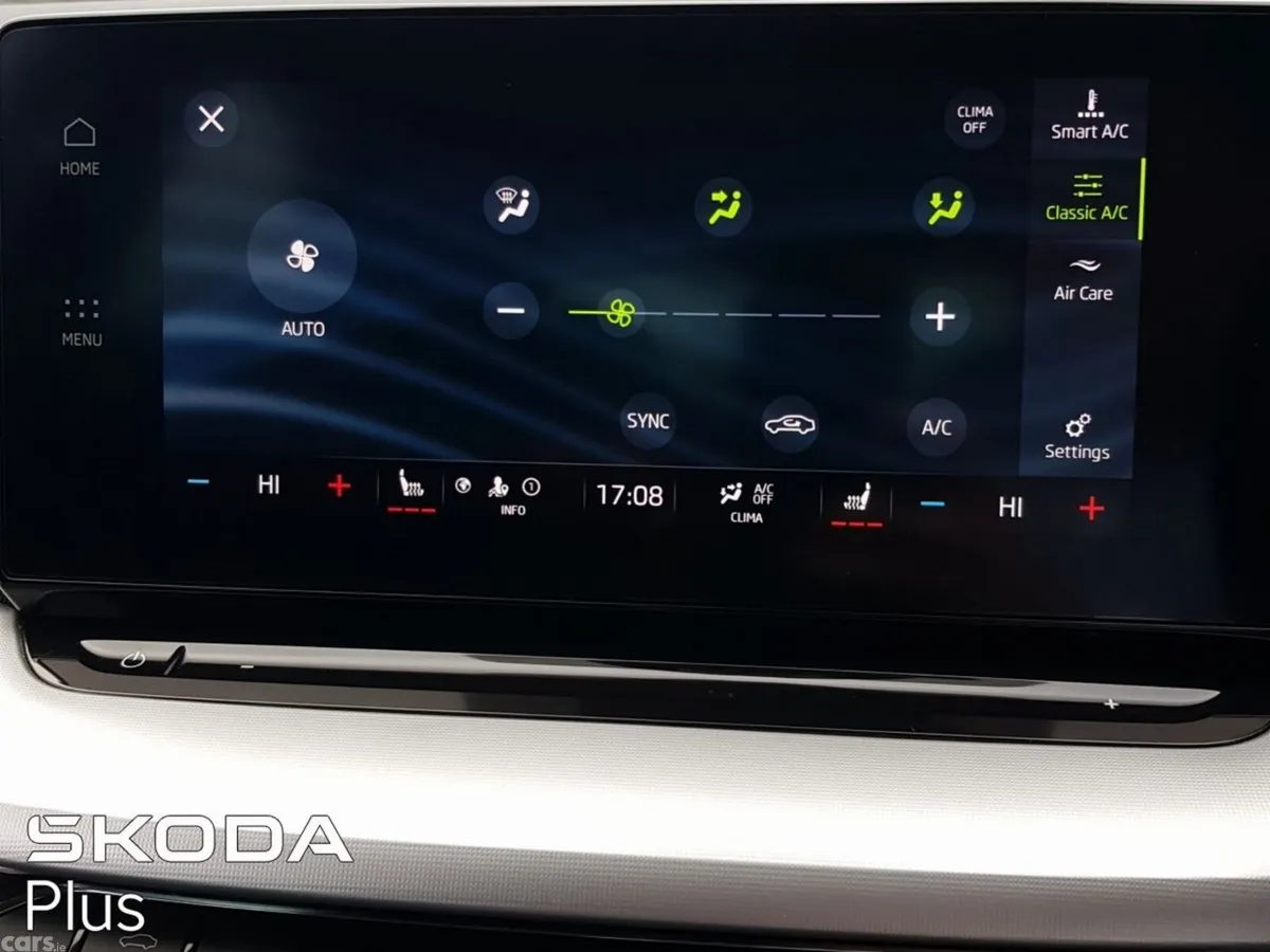 Skoda Octavia Saloon, Diesel, 2023, Grey