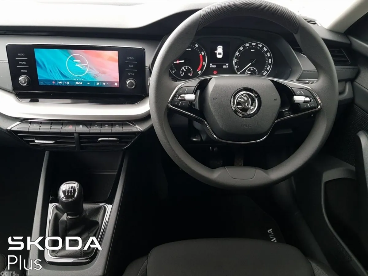 Skoda Octavia Saloon, Petrol, 2023, Blue