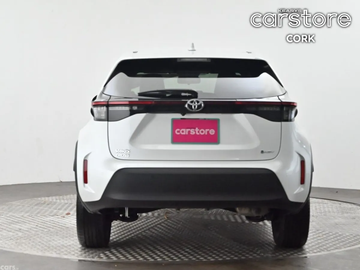 Toyota Yaris Cross SUV, Petrol Hybrid, 2025, White