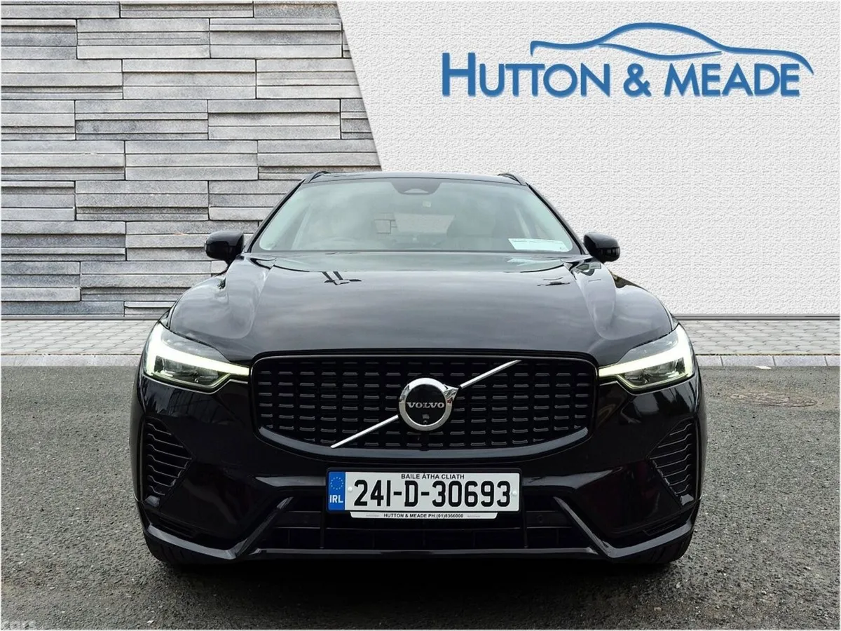 Volvo XC60 SUV, Petrol Plug-in Hybrid, 2024, Black