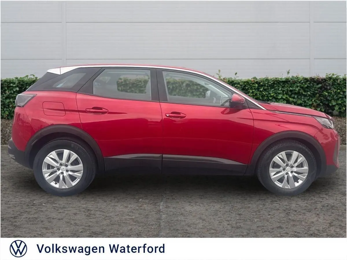 Peugeot 3008 MPV, Diesel, 2021, Red