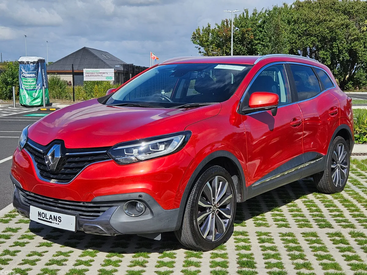 Renault Kadjar SUV, Petrol, 2018, Red