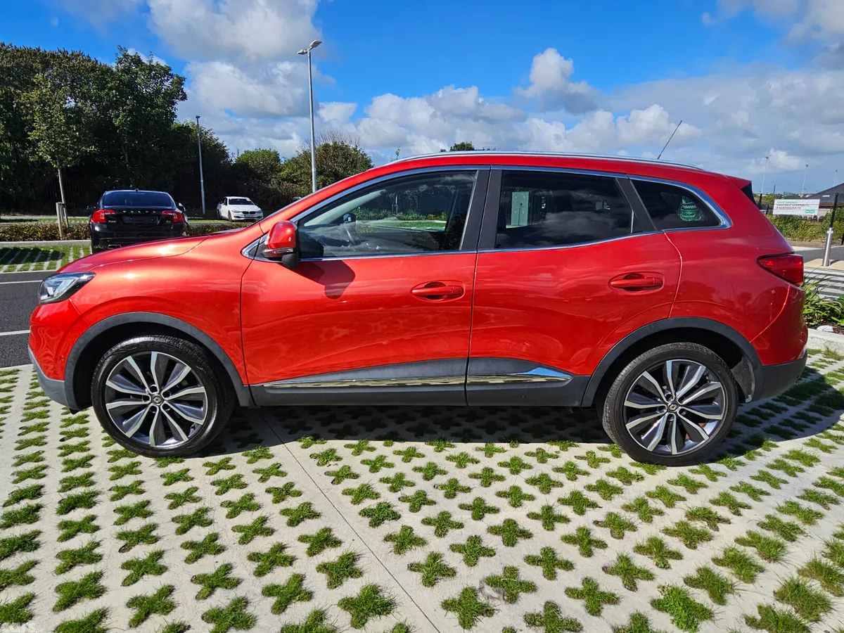 Renault Kadjar SUV, Petrol, 2018, Red